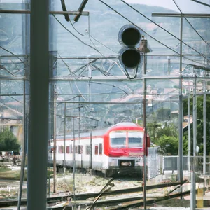 Descubra as alternativas aos trens suspensos de Nápoles a Salerno: itinerários imperdíveis na bela região da Campânia